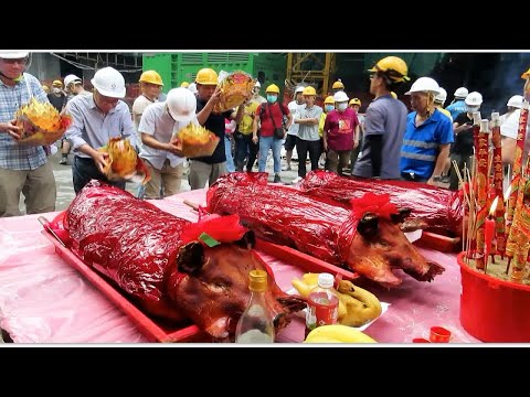 斩烧猪 地盆拜神 工友食到津津有味 酬神开张结婚生日 欢迎电话预订23322749 香港美食 新强记烧腊饭店佐敦