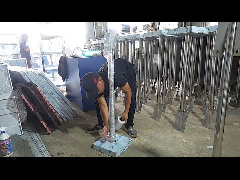철제 입간판 하루에 60개만 생산! 특별한 베트남 공장
