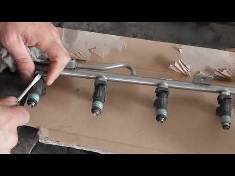 замена уплотнительных колец форсунок и резинок впускного коллектора ваз 16 клапанов
