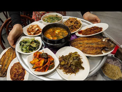30 years of traditional Korean food eaten in line from dawn - Korean street food
