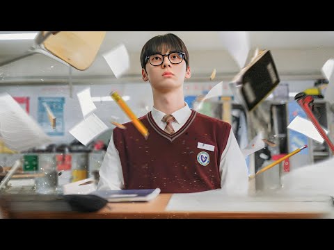 طالب وسيم بس في الضرب غشيم بينتقل لمدرسه كلها متنمرين علشان يعمل مجموعه للدراسه من شويه طلاب فاشلين