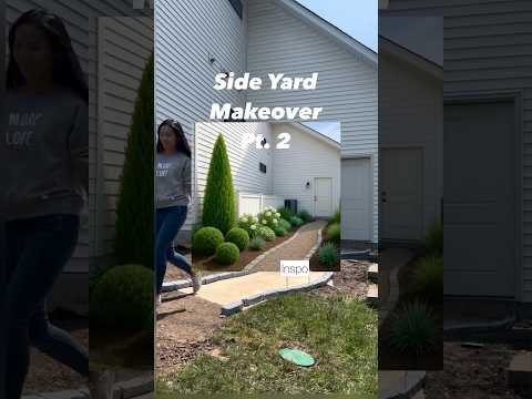 Rain barrel, gravel path and no dig vinyl fence, side yard makeover moving along nicely! 🙌