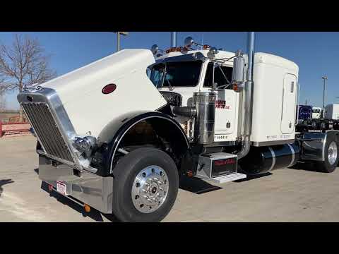 1981 Peterbilt 359 Extended Hood!  3408 CAT WOW!