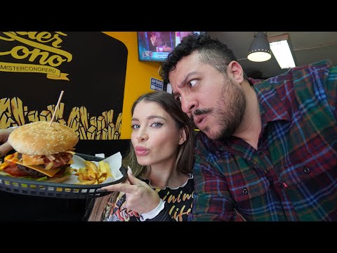 FLAVIA LAOS NOS ENSEÑA SU HUECO | elcholomena