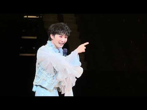 周深纽约演唱会现场#这位大姐搞笑了Zhou Shen's concert in New York