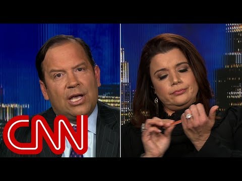 Navarro files her nails during border wall debate