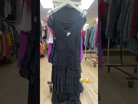 Every girl needs a little black dress!! 🖤🖤 #rogue #nyc #fashiontrends #nyc #thrifting #trend