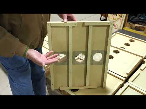 Three-section hives from Bob Binney (USA)