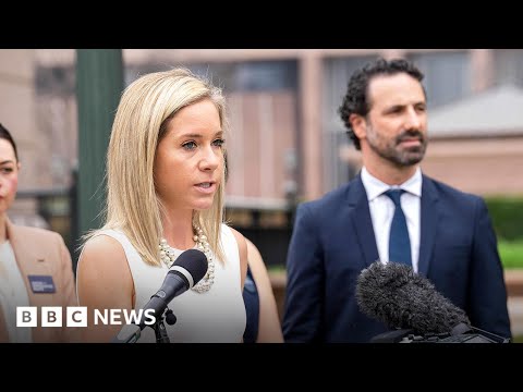 Texas abortion law: 'I waited for my daughter to die so I wouldn't die' - BBC News