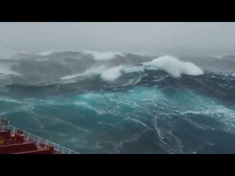 SHIPS IN STORM - SHOCKING COMPILATION