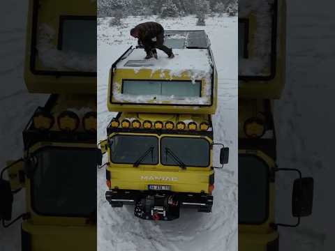 BALKONLU KAMYON KARAVANLA KAR KAMPI