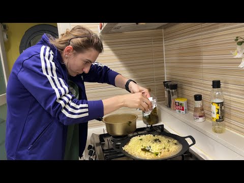 Ukrainian Twins Boil 4 Bags of Chapaguri at Night