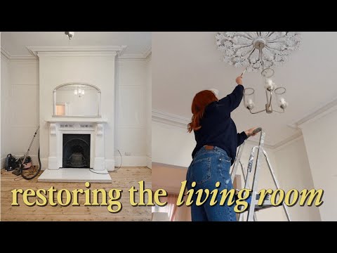 Restoring the living room in our Victorian home | Painting the ceiling rose and finishing the floors
