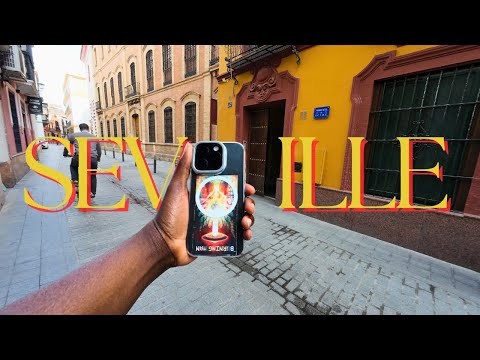 iPhone 16 Pro Street Photography in Seville - Honest Review