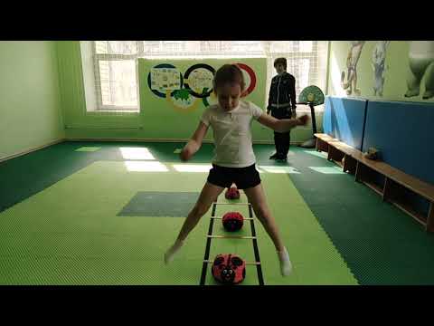 Упражнения на координационной лестнице