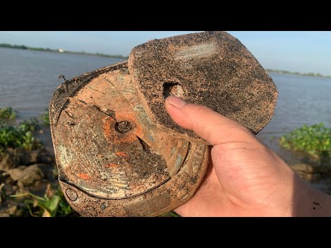 Restoration CD Walkman SONY D-E404 very Broken - Restore portable CD player old