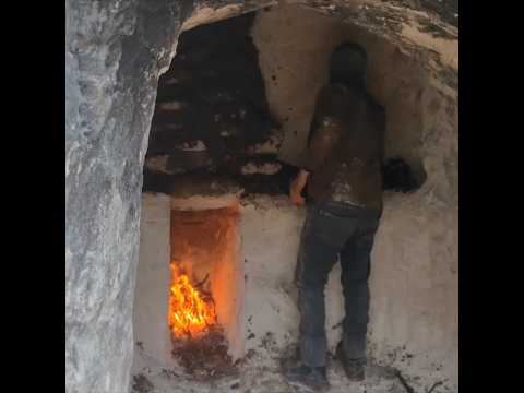 build cave and winter bushcraft camping  #bushcraft #diy #nature #camping