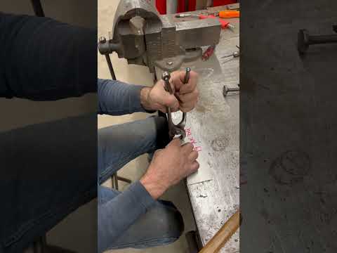 Using the Fairmount wire edge pliers