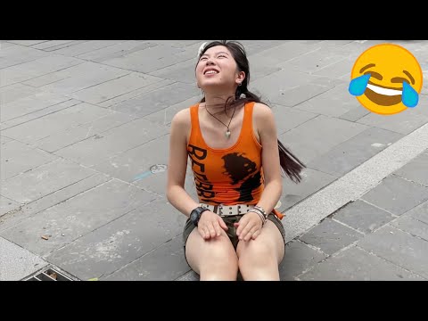 猝不及防的搞笑瞬间 😀😂 Pt. 47 你能忍到第几个