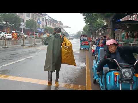 雨中漫步中国永州农村街道,车辆很多,下雨天让睡眠更香#travel #china