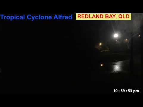 Cyclone Alfred Live Stream from our front door in Redland Bay, Queensland