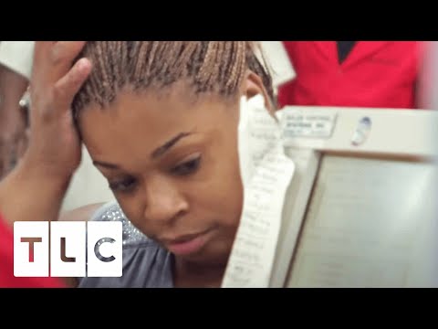 Extreme Couponer's Huge Amount Of Shopping Breaks The Grocery Till TWICE | Extreme Couponing