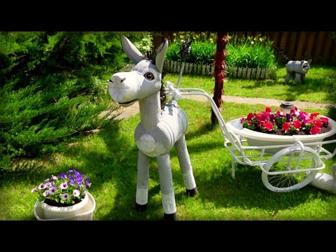 A charming DONKEY from plastic BOTTLES - a bright decor for a summer residence and a garden DIY