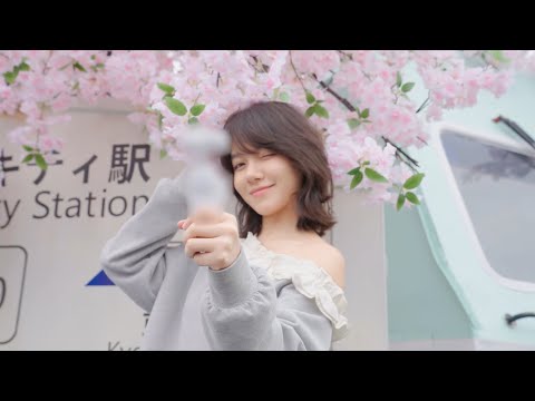 影石Insta360新品手持云台相机现身年会，官方命名Luna，采用双摄设计，具备长焦，可变光圈设计，并推出实拍人像样片，预计年后正式发布