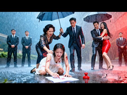 Family left her in rainy night; now CEO doted on her, they knelt to apologize!