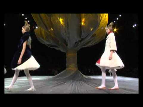 ♦ Alexander McQueen | Autumn/Winter 2008: "The Girl Who Lived In The Tree" ♦