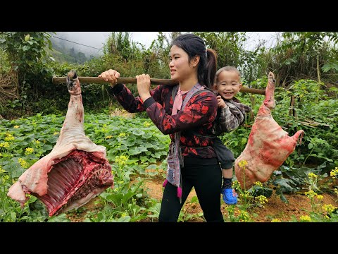 Marinating Black Pork and Packing It in Bamboo Tubes to Take to the Market | Traditional Rural Life
