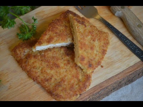 Kotlet Schabowy (pouned pork chop/schnitzel)