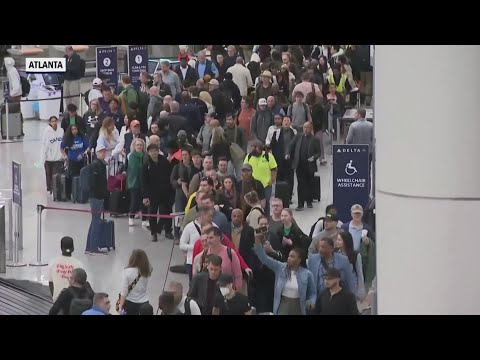 Travelers in airports across the country feeling effects of government shutdown