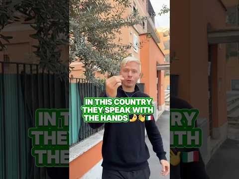 In ITALY They Speak With The Hands 🤌🇮🇹 #Italy #italia #rome #roma #italiano #fyp #italiancity