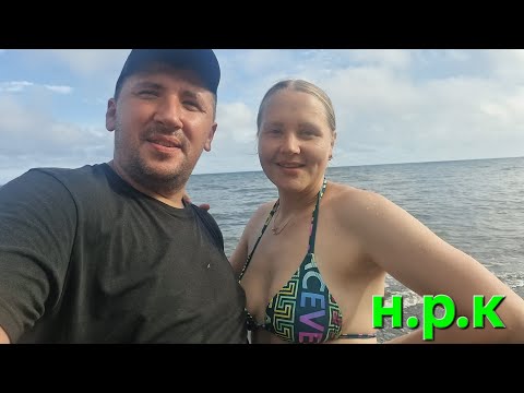 Отдых на Сахалине-У берега моря.