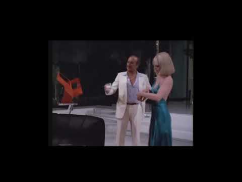 Tony Montana meets Elvira