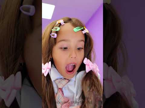 😆 Hair today, clean today! Kids’ washing made fun 🌈 #kidshygiene #smartkids #bathfun