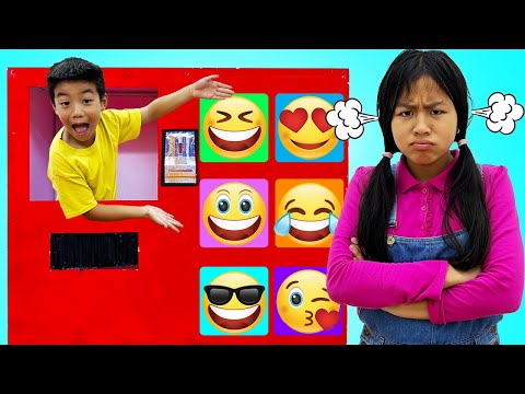 Jannie and Eric Emoji Vending Machine Kids Toys for Kids