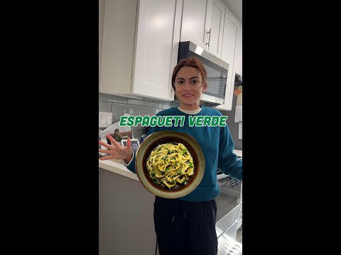 I'm Latina but I can't cook: Espagueti Verde