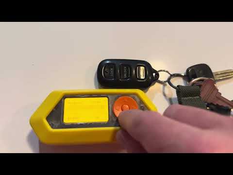 Flipper Zero Copy Car Key FOB that uses rolling codes.