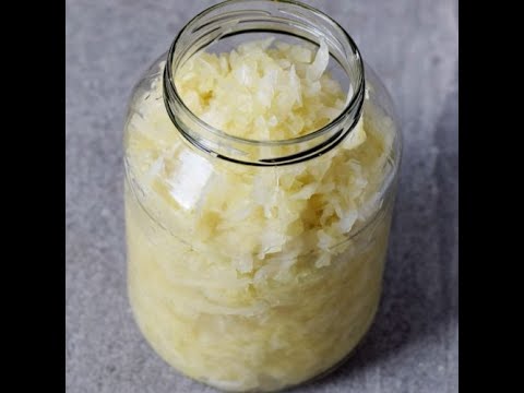 Homemade Sauerkraut (Kapusta Kiszona) pt1/2
