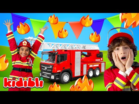Los bomberos con su camión salvan un pastel de cumpleaños 🔥 Video para niños | Kidibli