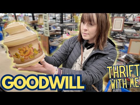 FILLED My Goodwill Cart for $100 | Thrift With Me | Niknax Reselling
