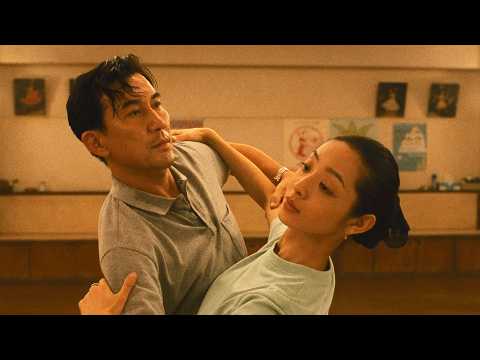 已婚男背着妻子偷偷学舞蹈，看完却治愈了我的中年危机！高分治愈，3万人打出8.3高分，23分钟看完1996年役所广司爱情喜剧电影《谈谈情跳跳舞》