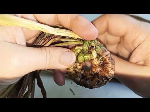 Плетение "узелком" из ириса