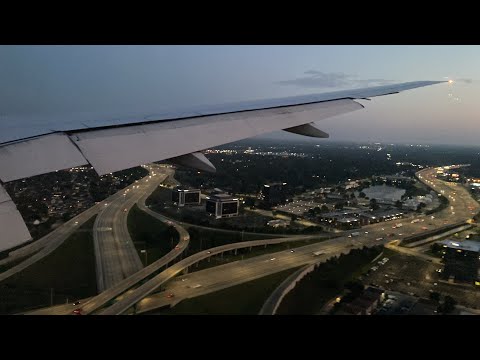 United Airlines Boeing 777-200 Landing in Chicago (ORD)