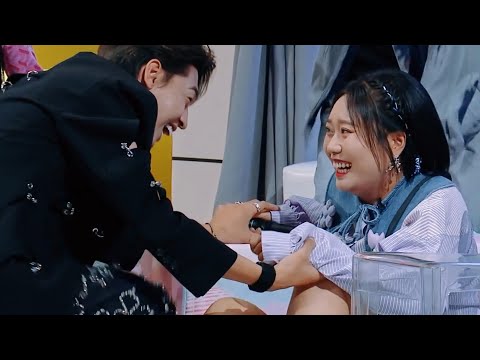 琴贤 x (李雪琴x秦霄贤)- 他懂她的敏感