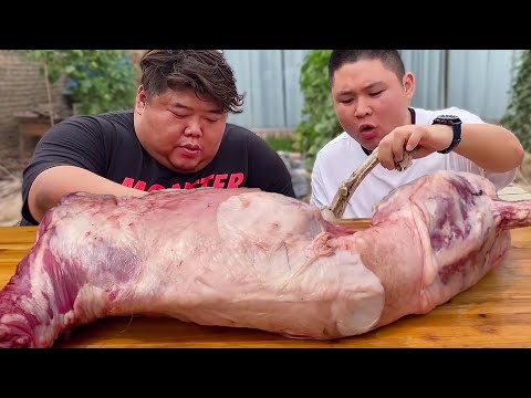 The whole sheep banquet in 1800 yuan, Monkey Brother's small courtyard entertained the brothers, ea