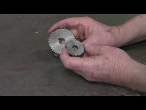 Cutting a Gear With A Motorized Rotary Table (Part 1)