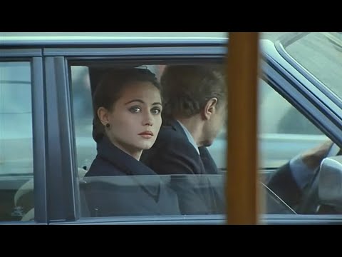 一部无私的三角爱情片，却拍出了中庸之道，看得人久久无法释怀！【老景观影】《今生情未了》